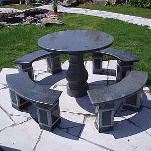Table et banc en granite